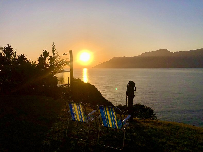 Casa na costeira com vista para o mar