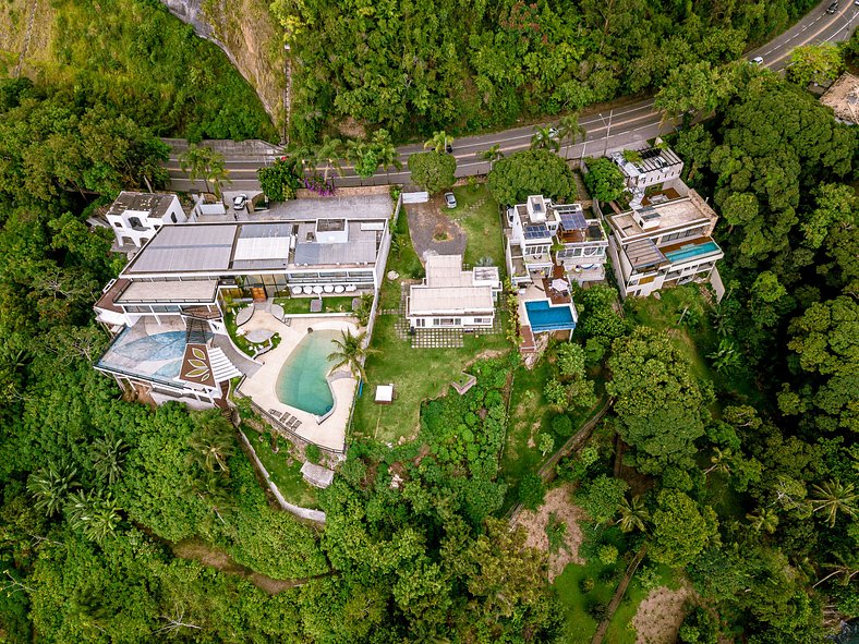 Casa na costeira com vista para o mar