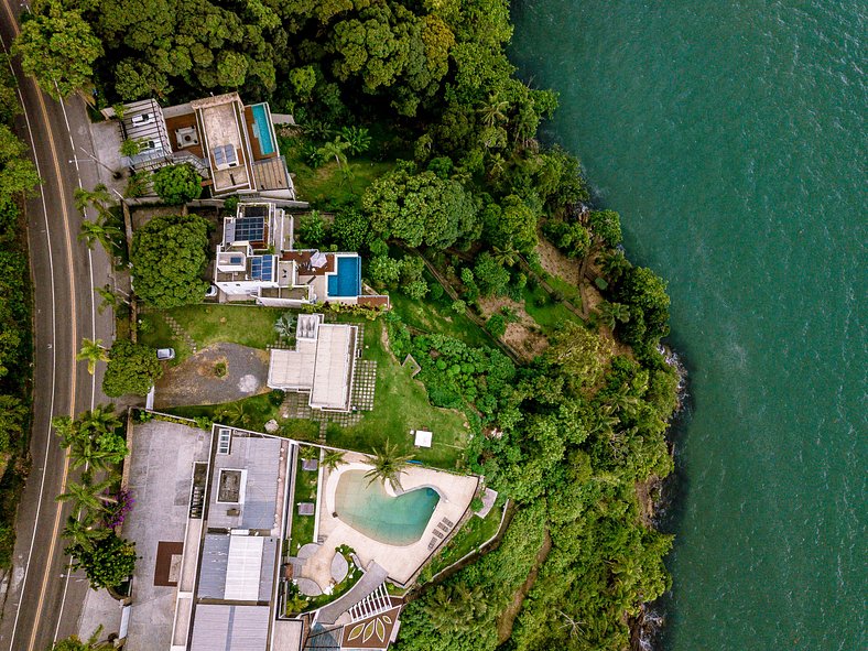 Casa na costeira com vista para o mar