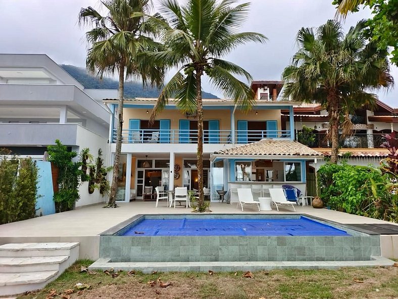 Casa Pé na Areia na Praia da Lagoinha em Ubatuba