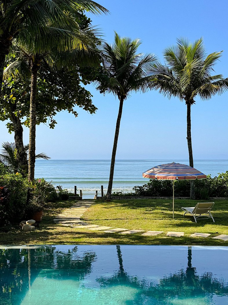 Casa Pé na Areia na Praia da Lagoinha em Ubatuba