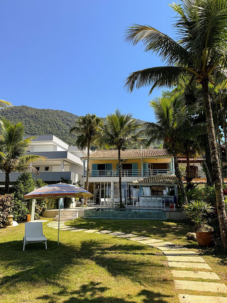 Casa Pé na Areia na Praia da Lagoinha em Ubatuba