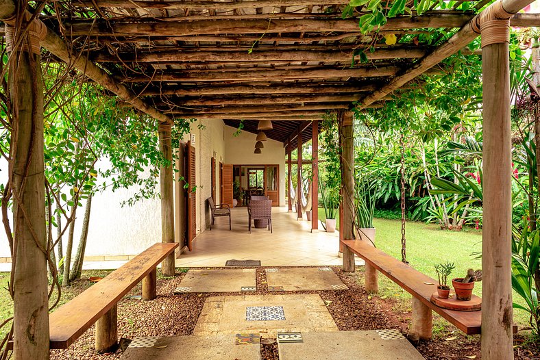 Deslumbrante casa de alto padrão na praia de Barequeçaba