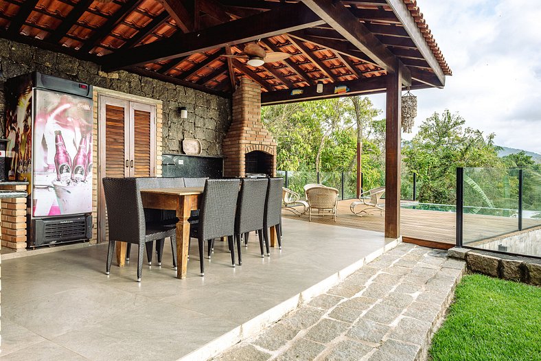 Luxo e Conforto com Vista para o Mar em Ubatuba