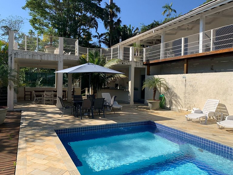 Paraíso em Ubatuba – Casa aconchegante com Vista Incrível