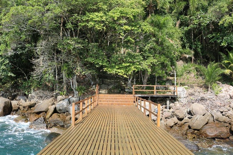 Paraíso em Ubatuba – Casa aconchegante com Vista Incrível