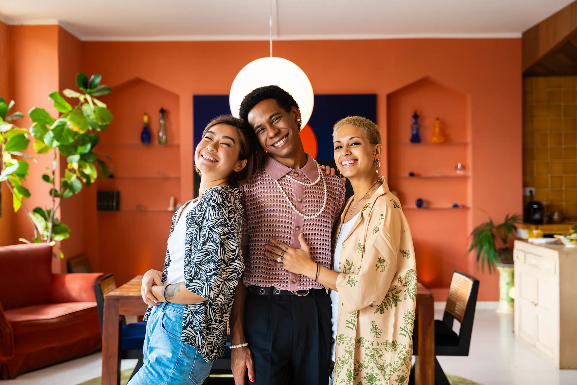 Grupo de amigos sorrindo